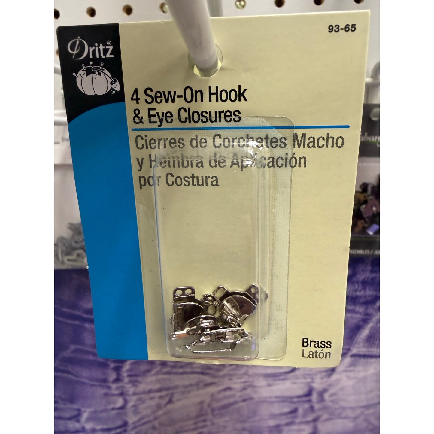 Dritz 4 sew on hook & eye closures