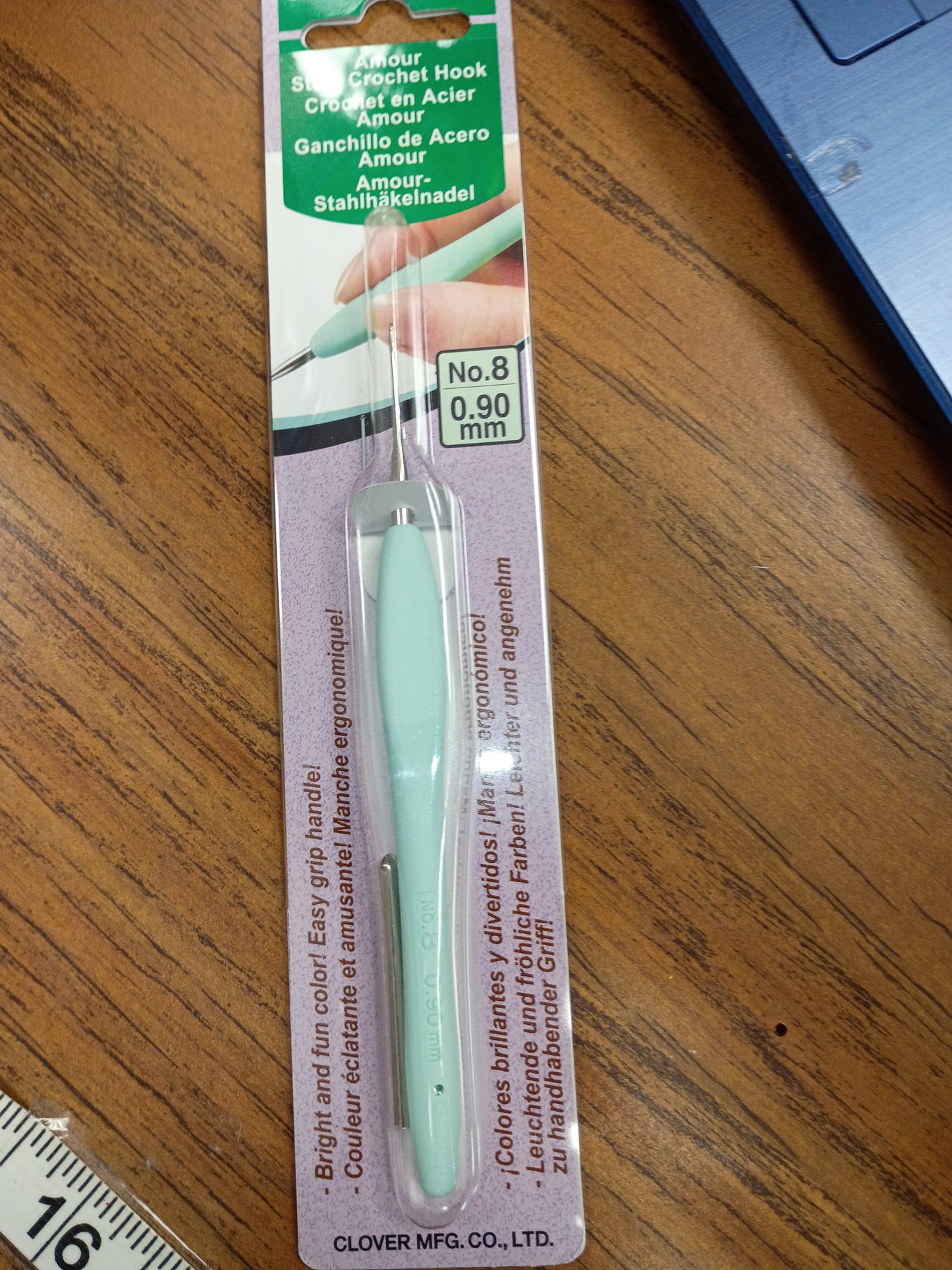 Steel crochet hook 0.90mm
