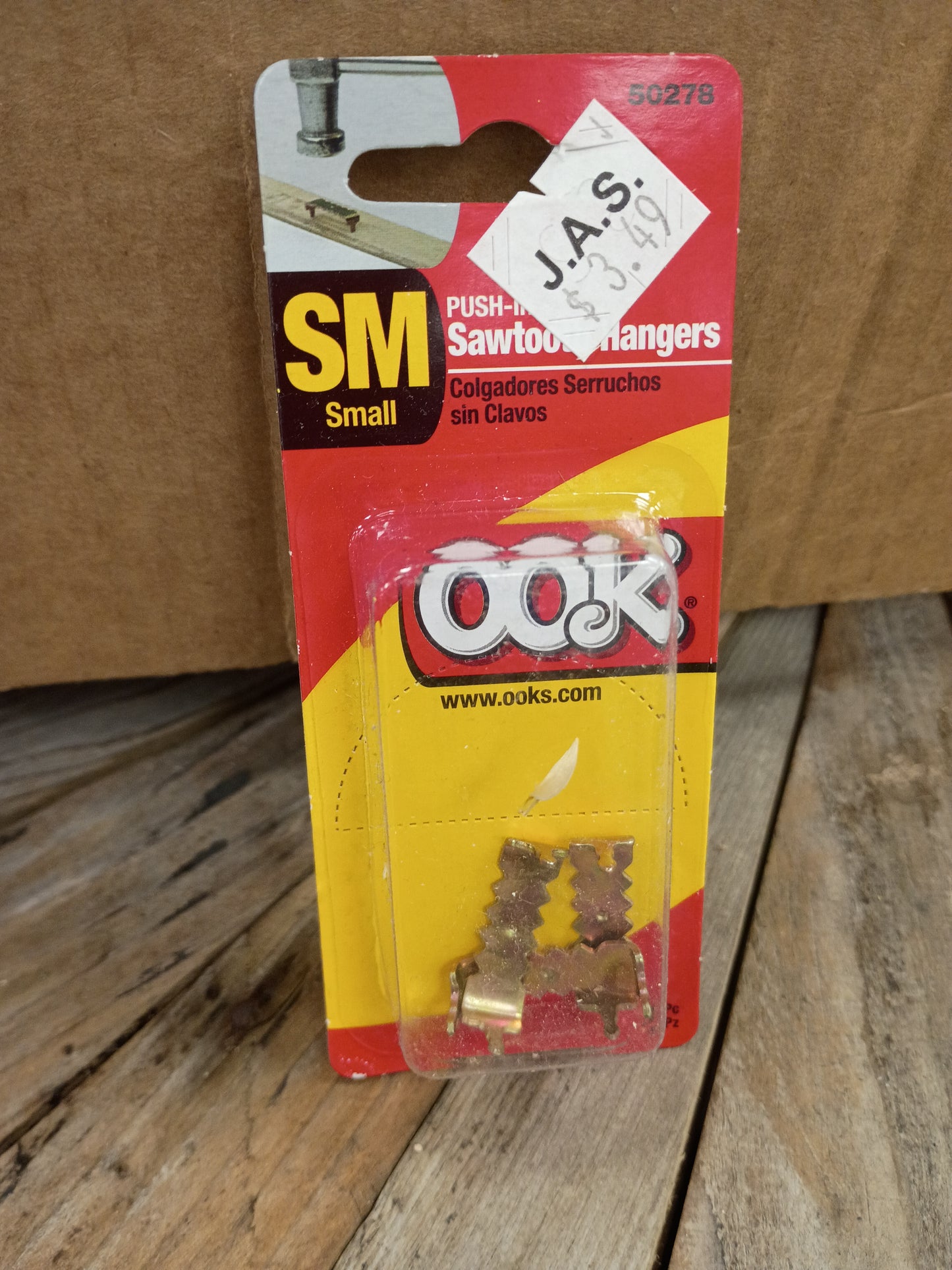 Sawtooth hanger small OOK