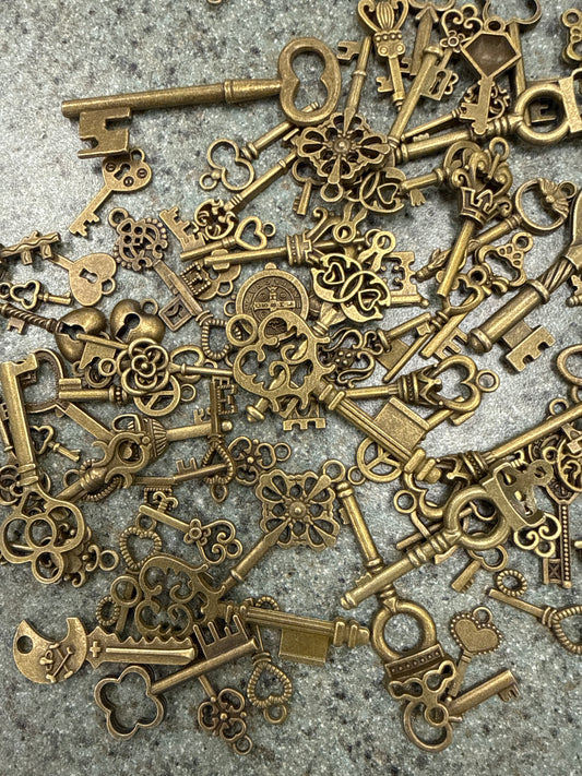 Vintage skeleton, key charm