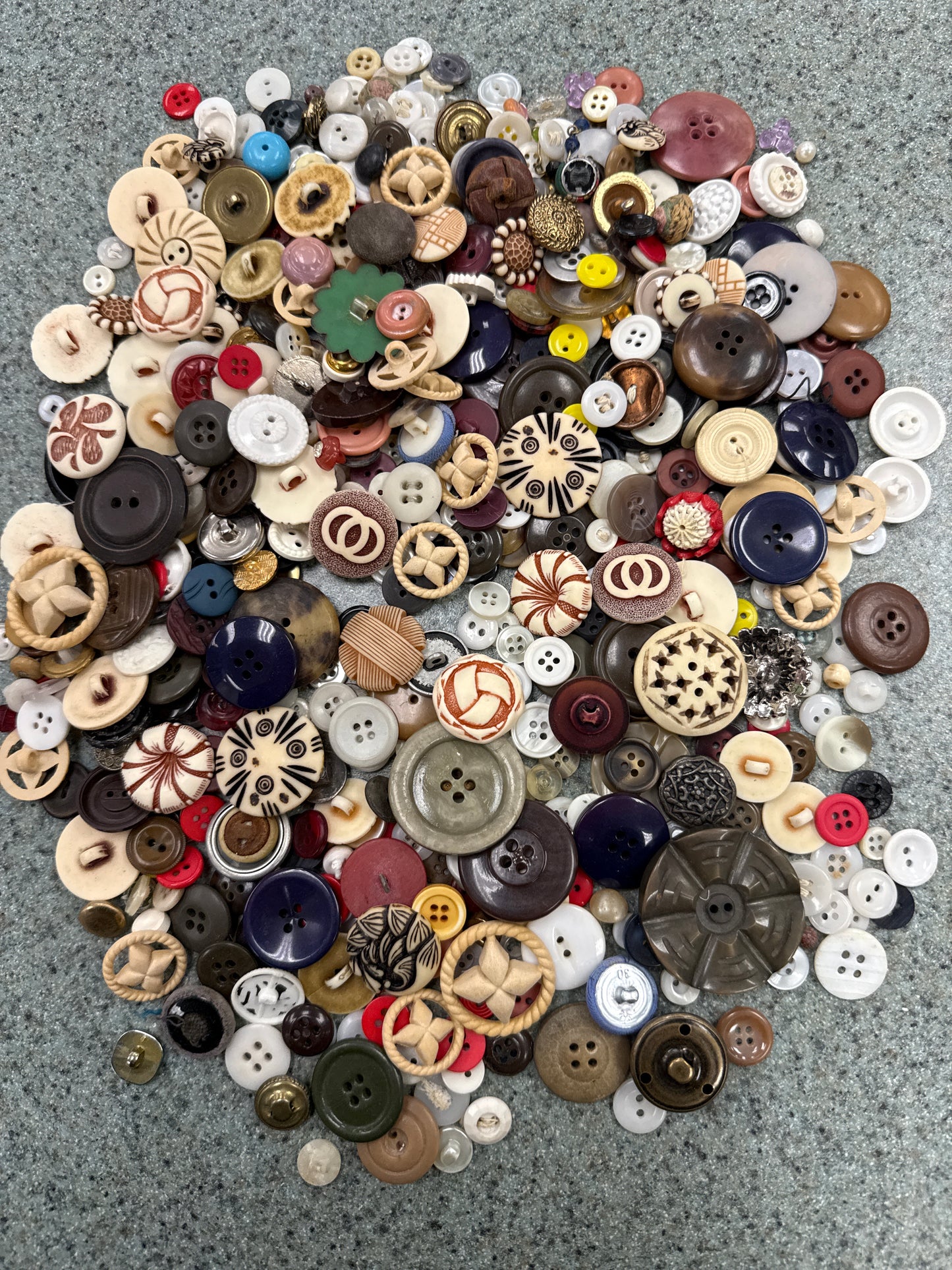 Mystery Button Scoop