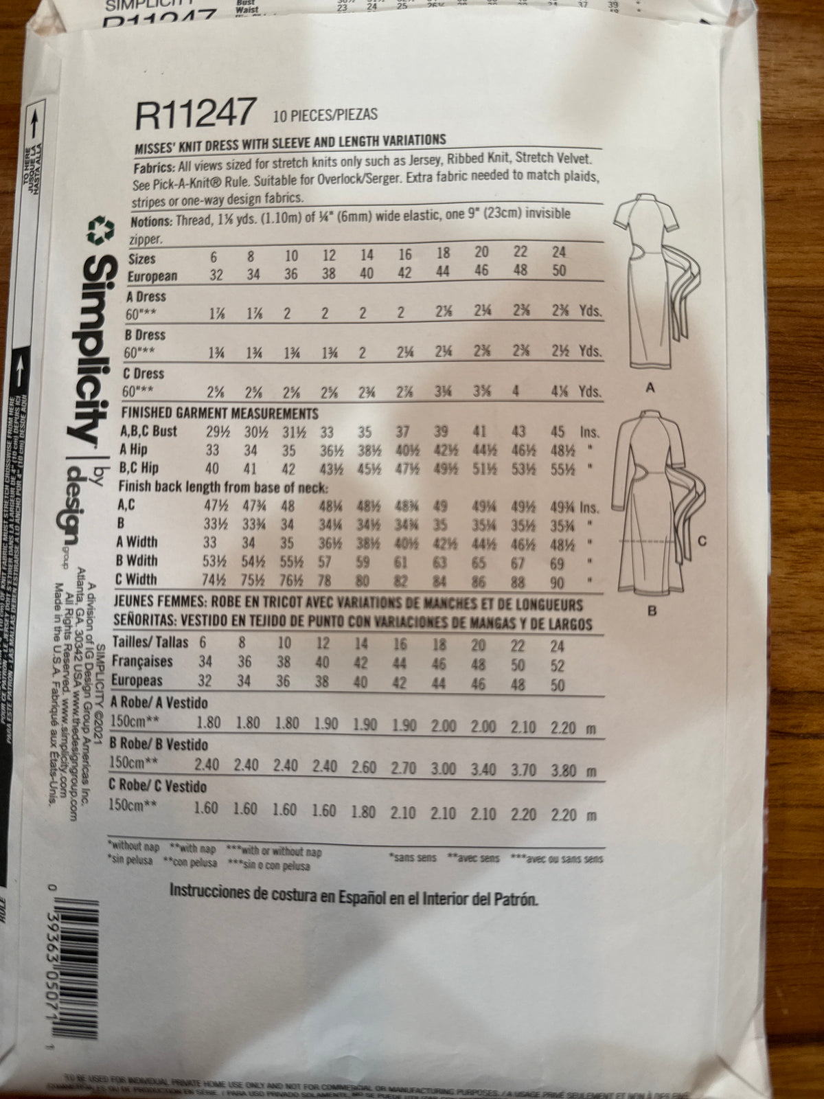 Simplicity R11247 envelope back showing dress line drawings, fabric requirements, notions, and finished measurements.