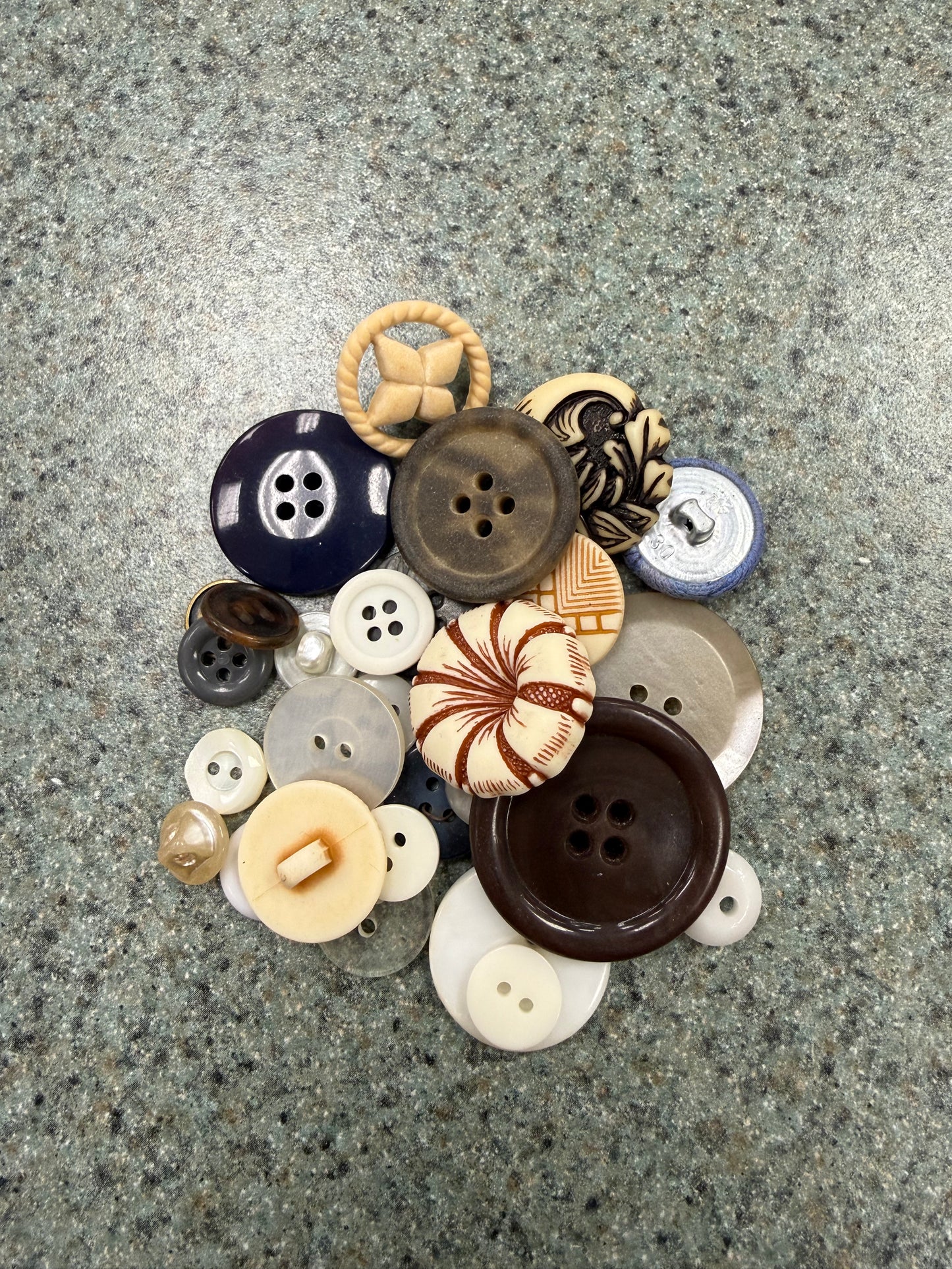 Mystery Button Scoop