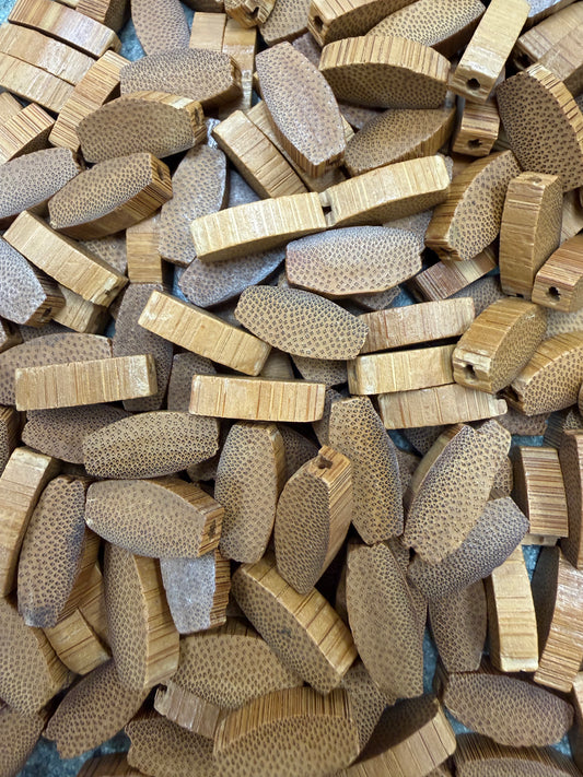 Reclaimed Bamboo Oval Beads – Natural Petal Shape – 25 Count