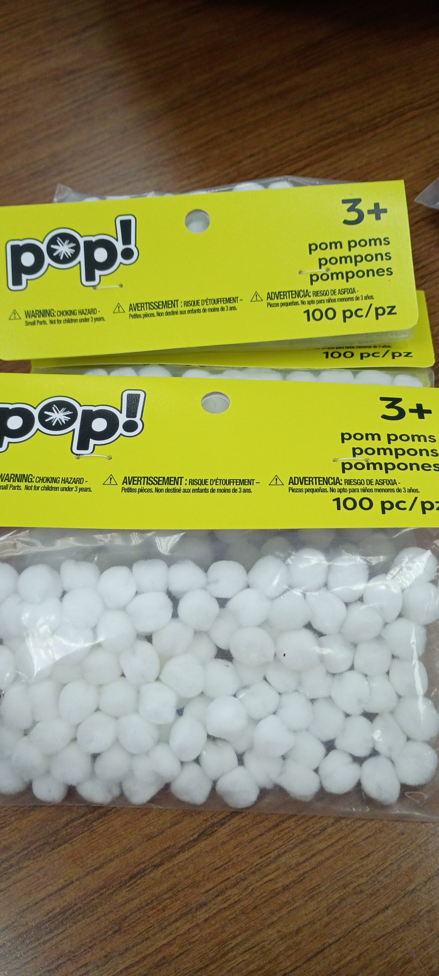 Pom-poms 10mm white