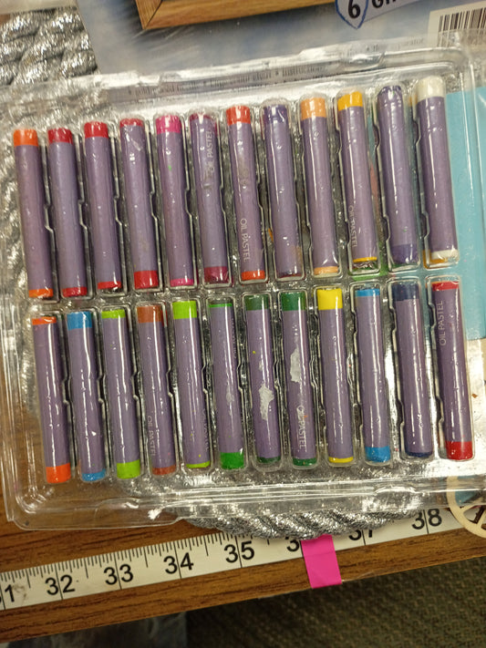 Oil pastel crayons